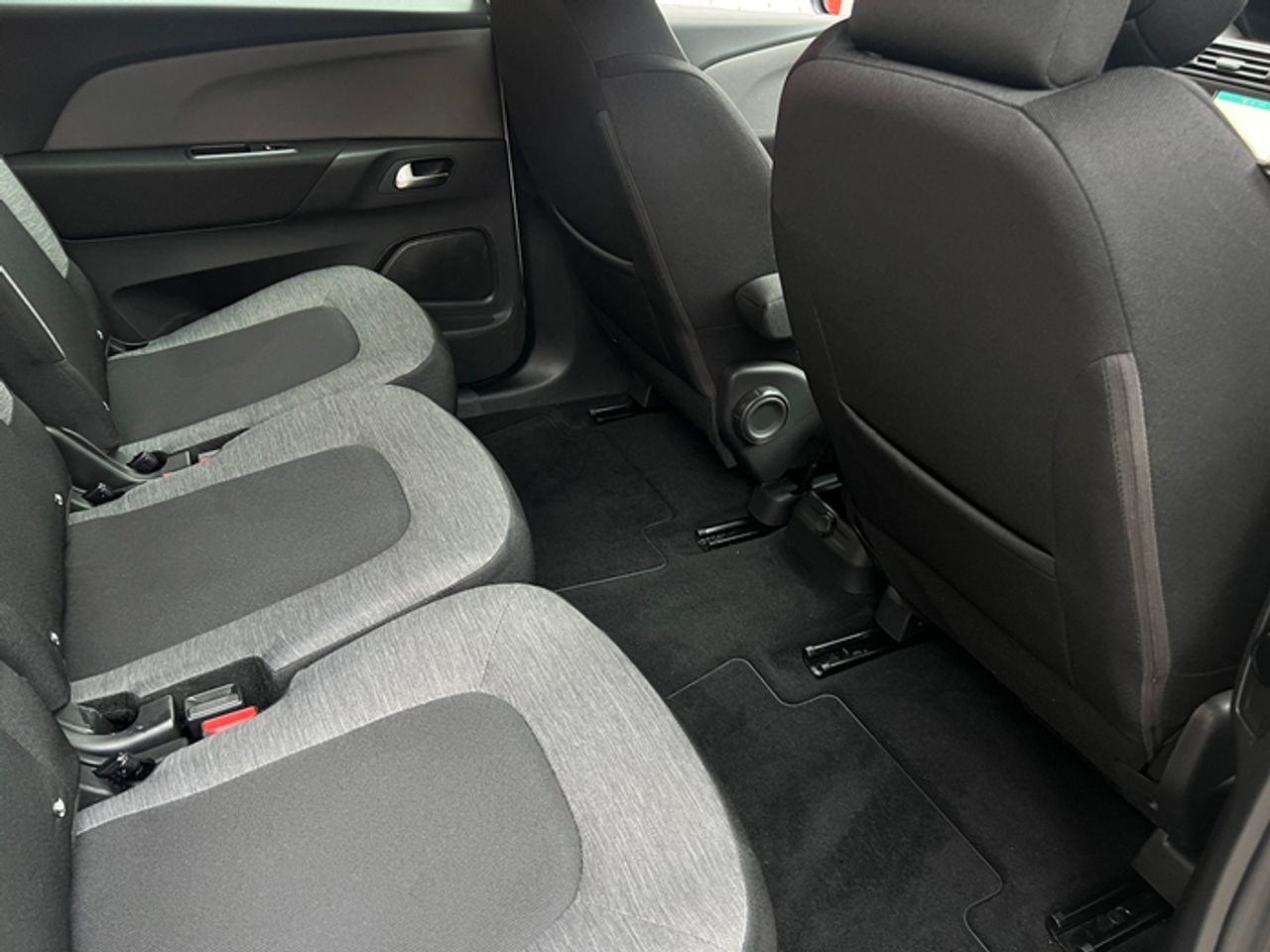 Foto Citroën Grand C4 SpaceTourer 22