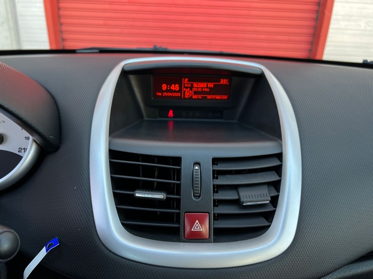 Foto Peugeot 207 13