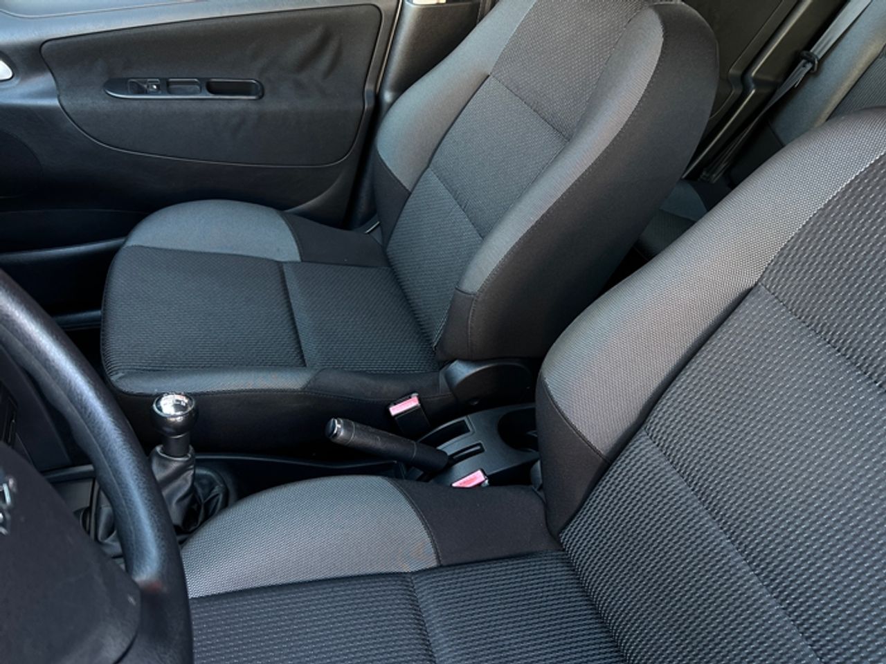 Foto Peugeot 207 17