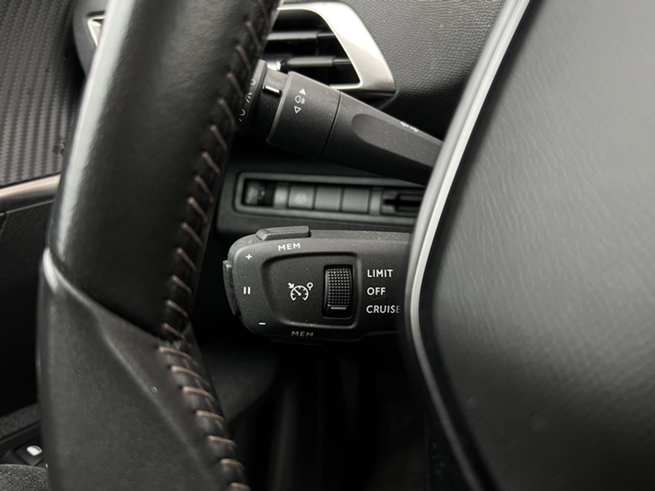 Foto Peugeot 3008 11