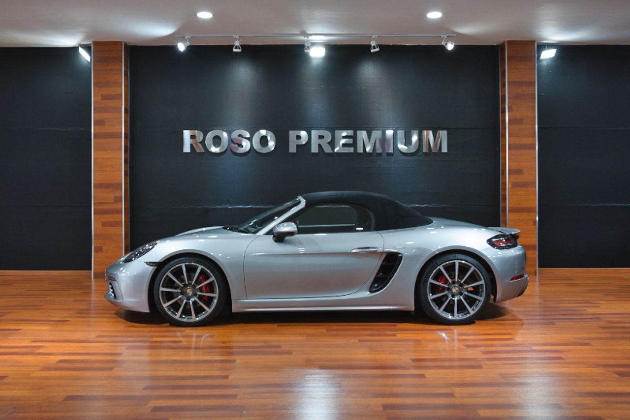 Foto Porsche 718 4