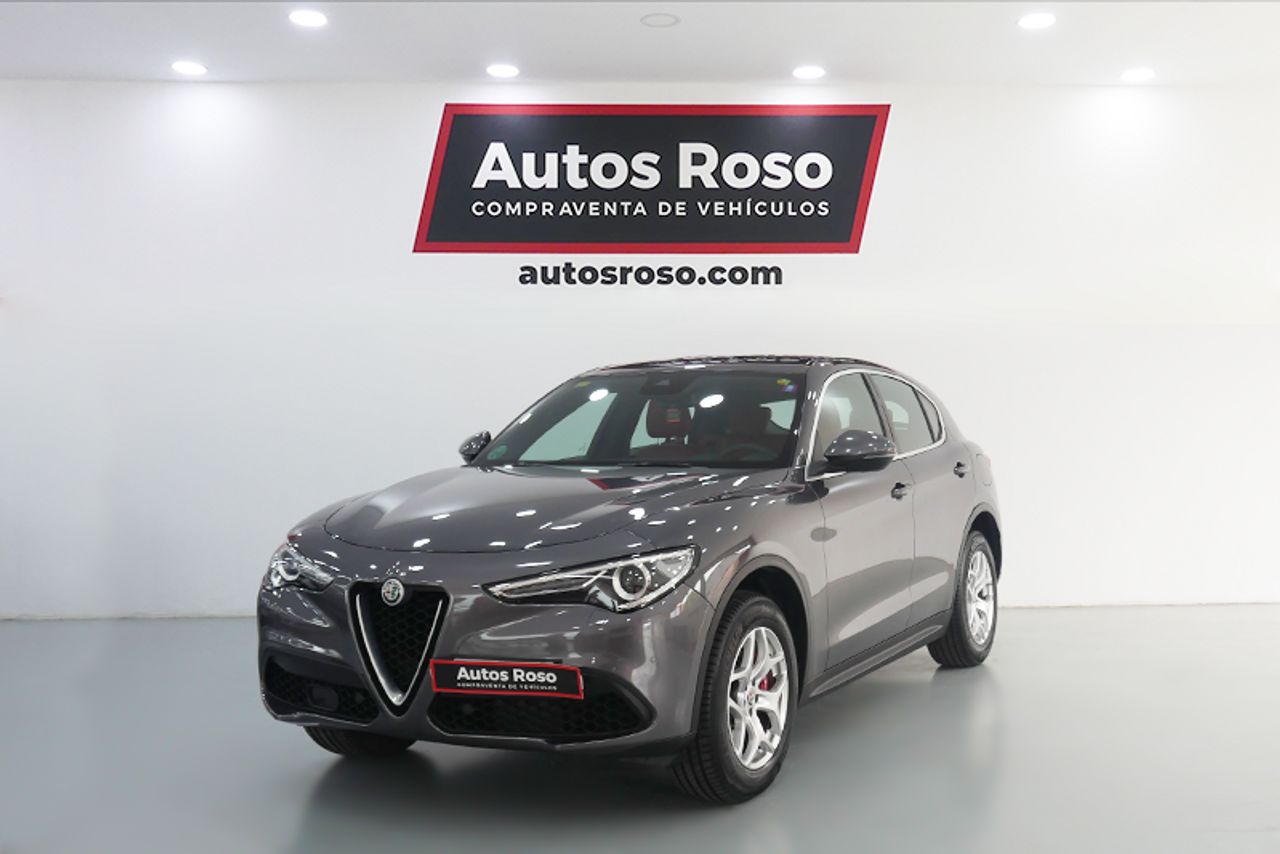 Foto Alfa Romeo Stelvio 1