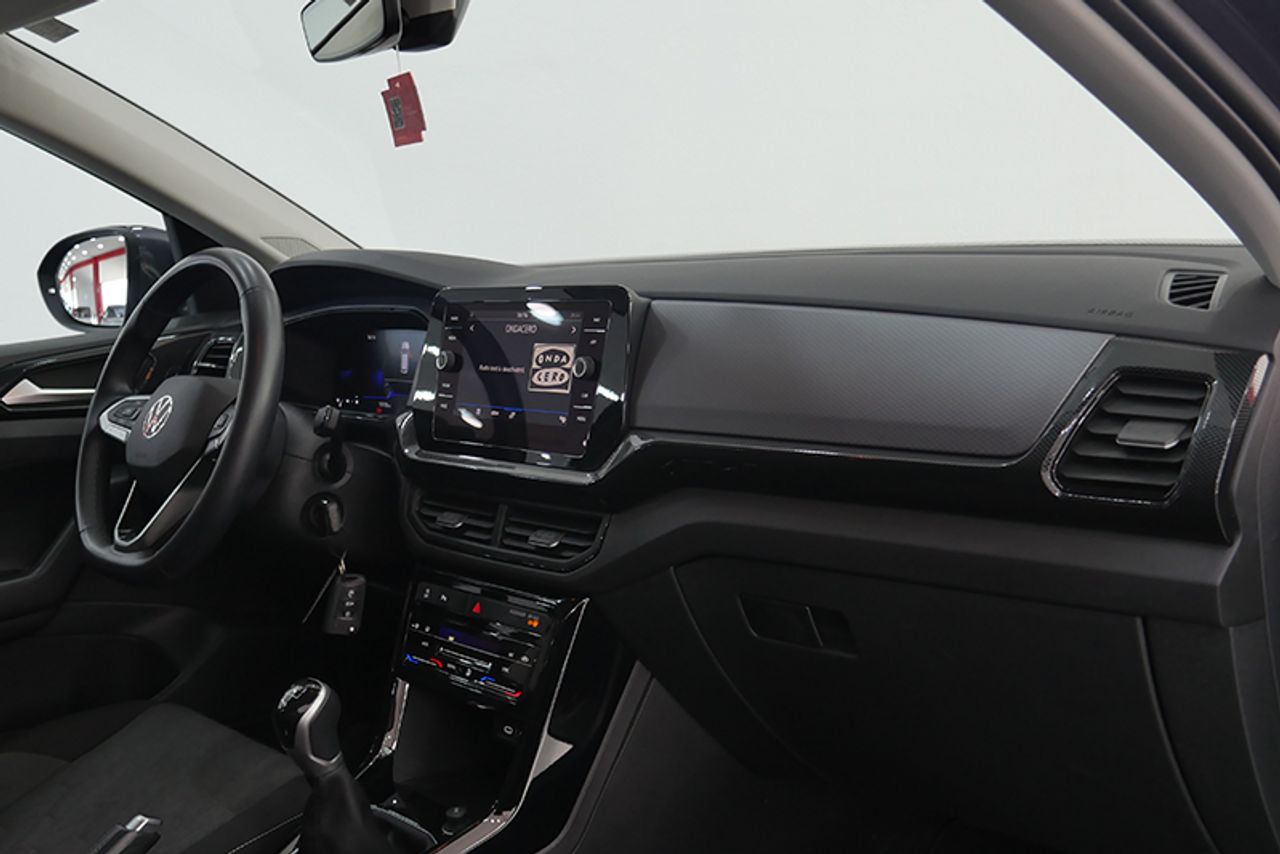 Foto Volkswagen T-Cross 6