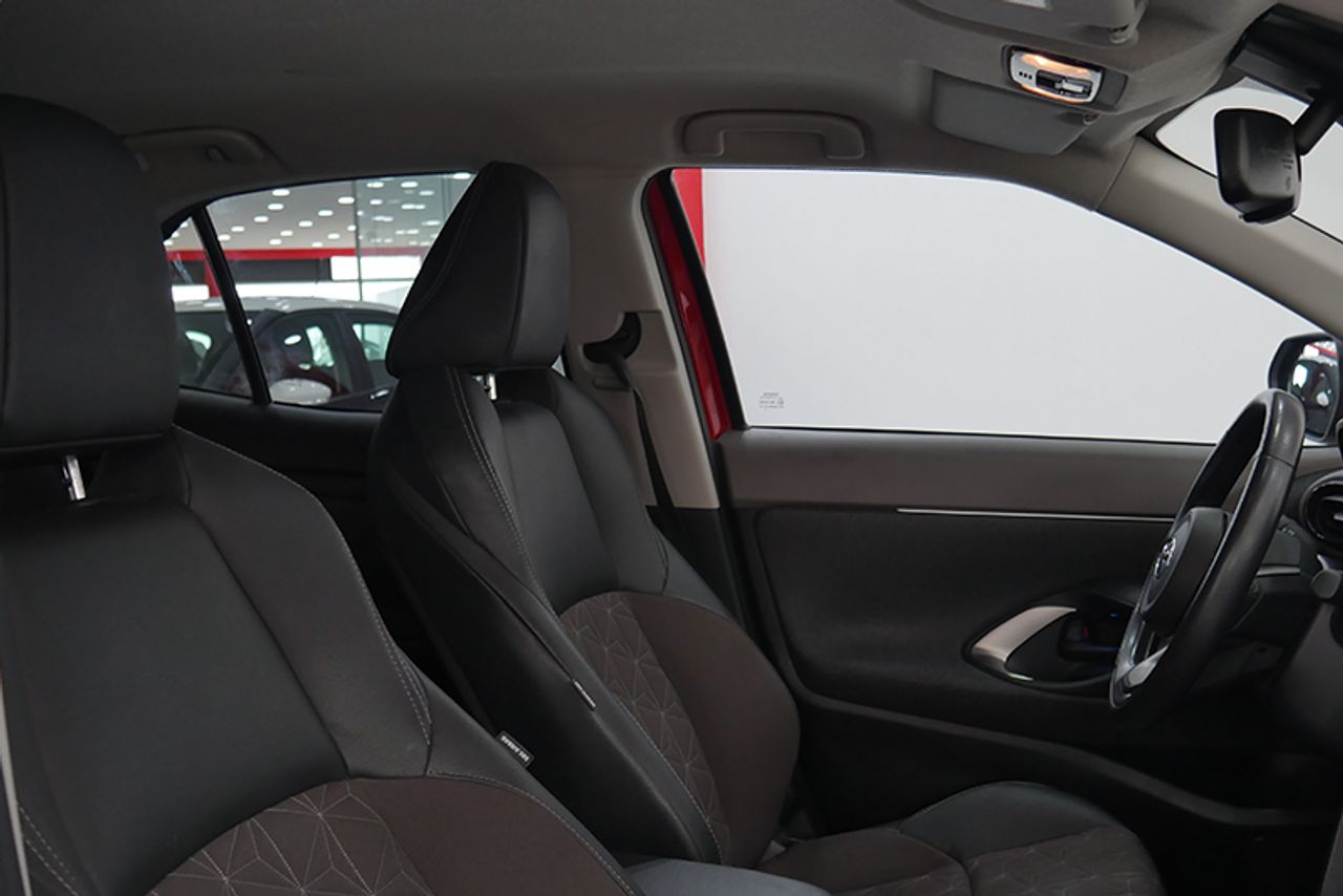 Foto Toyota Yaris 8