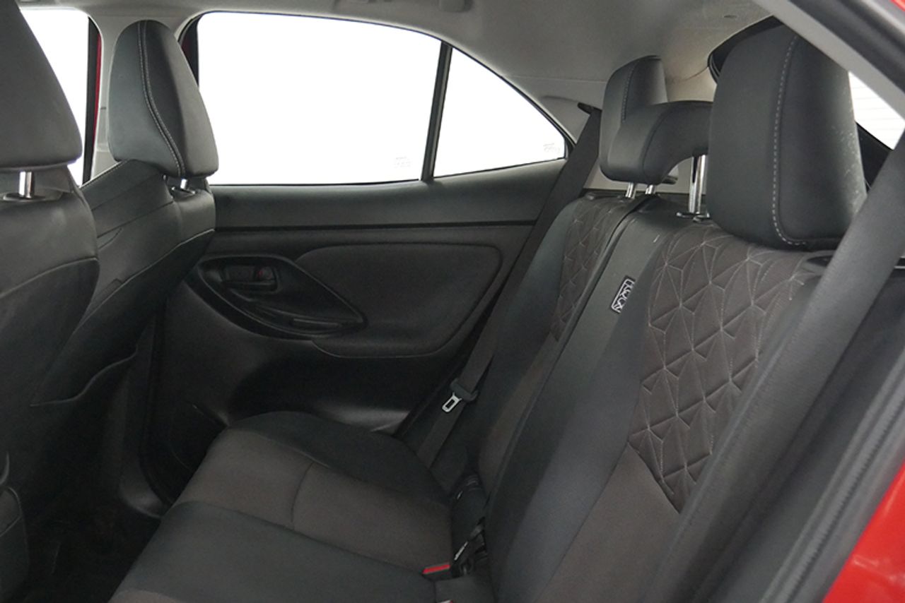 Foto Toyota Yaris 9