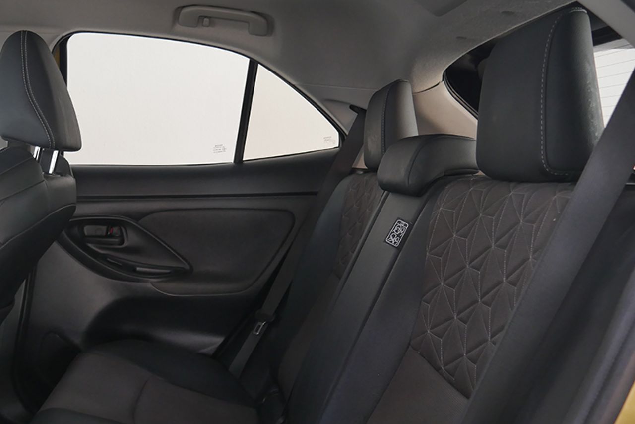 Foto Toyota Yaris 8