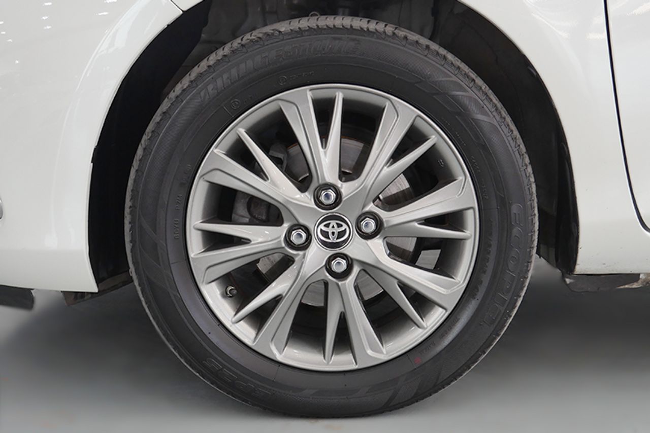 Foto Toyota Yaris 10