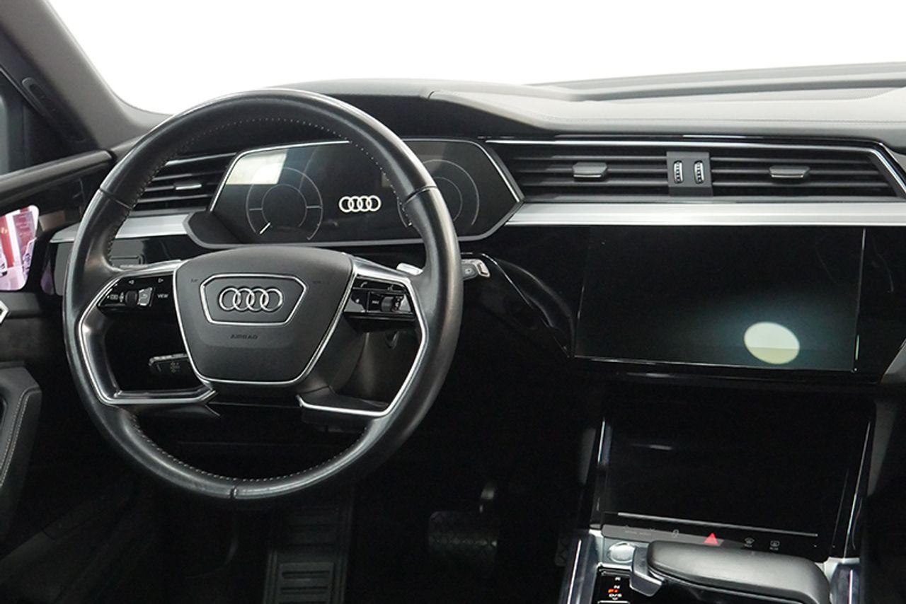 Foto Audi E-tron 5