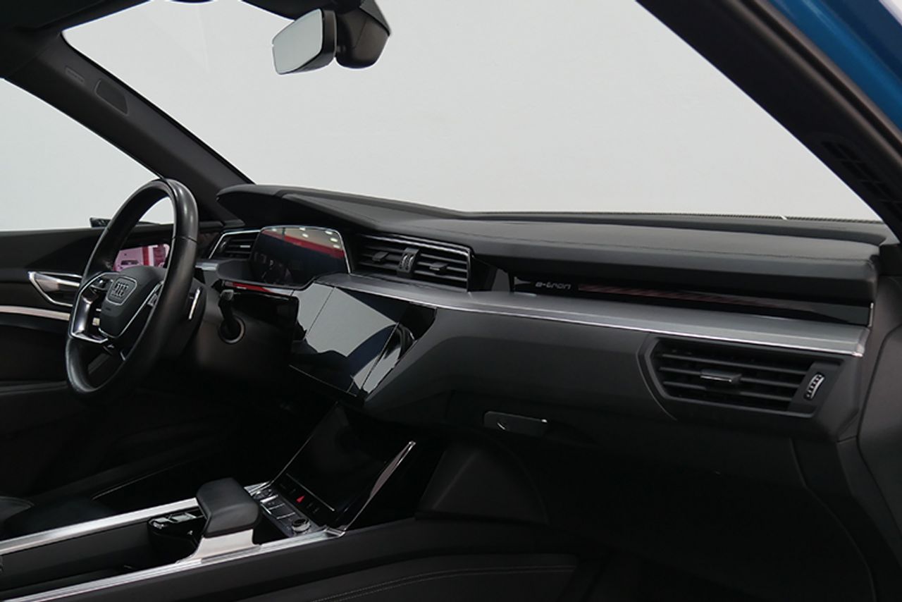 Foto Audi E-tron 6