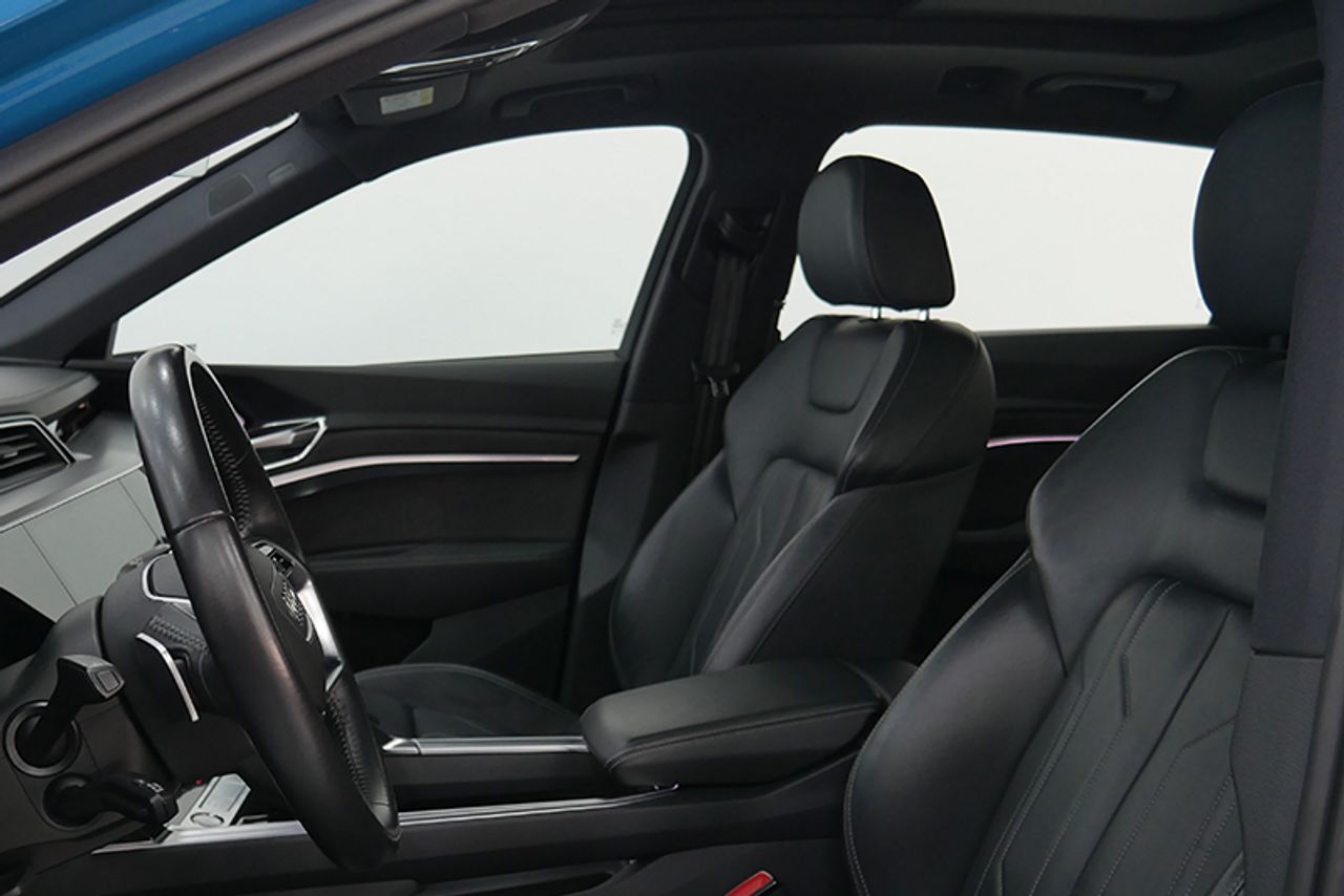 Foto Audi E-tron 7