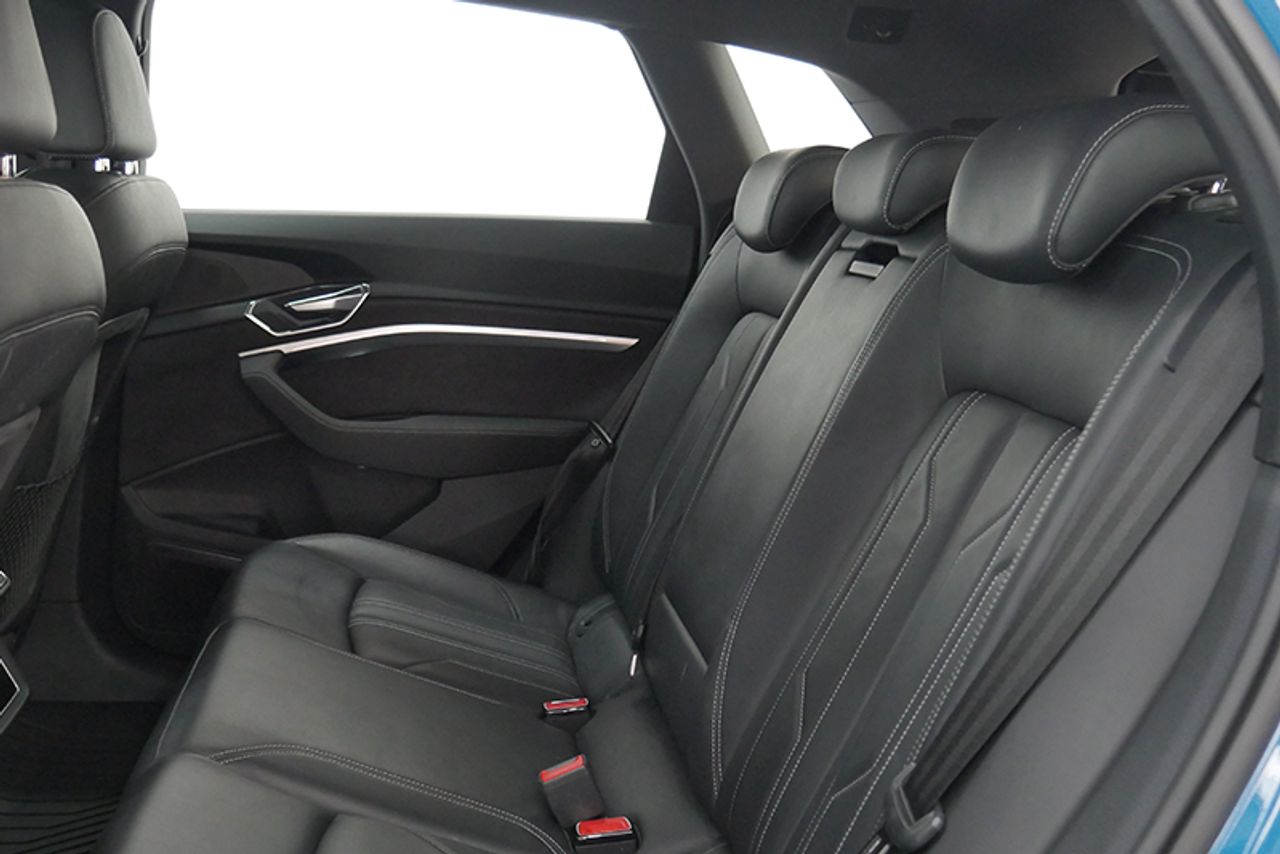 Foto Audi E-tron 9