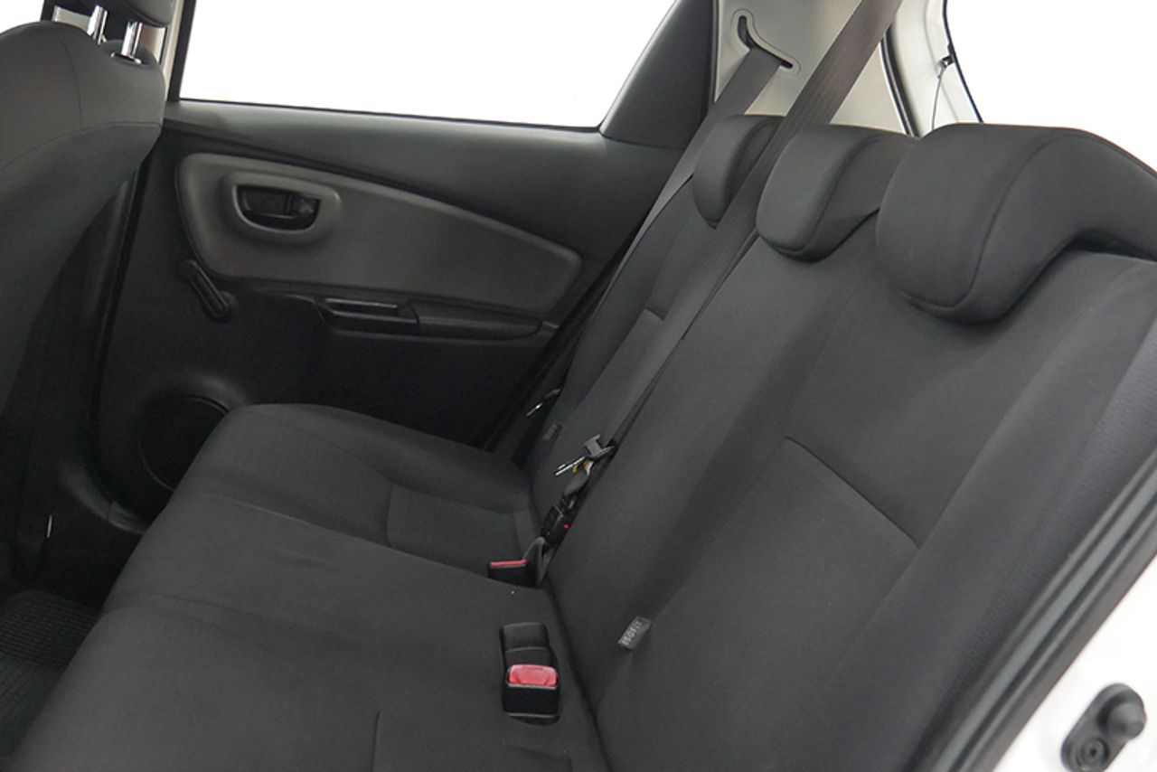 Foto Toyota Yaris 9
