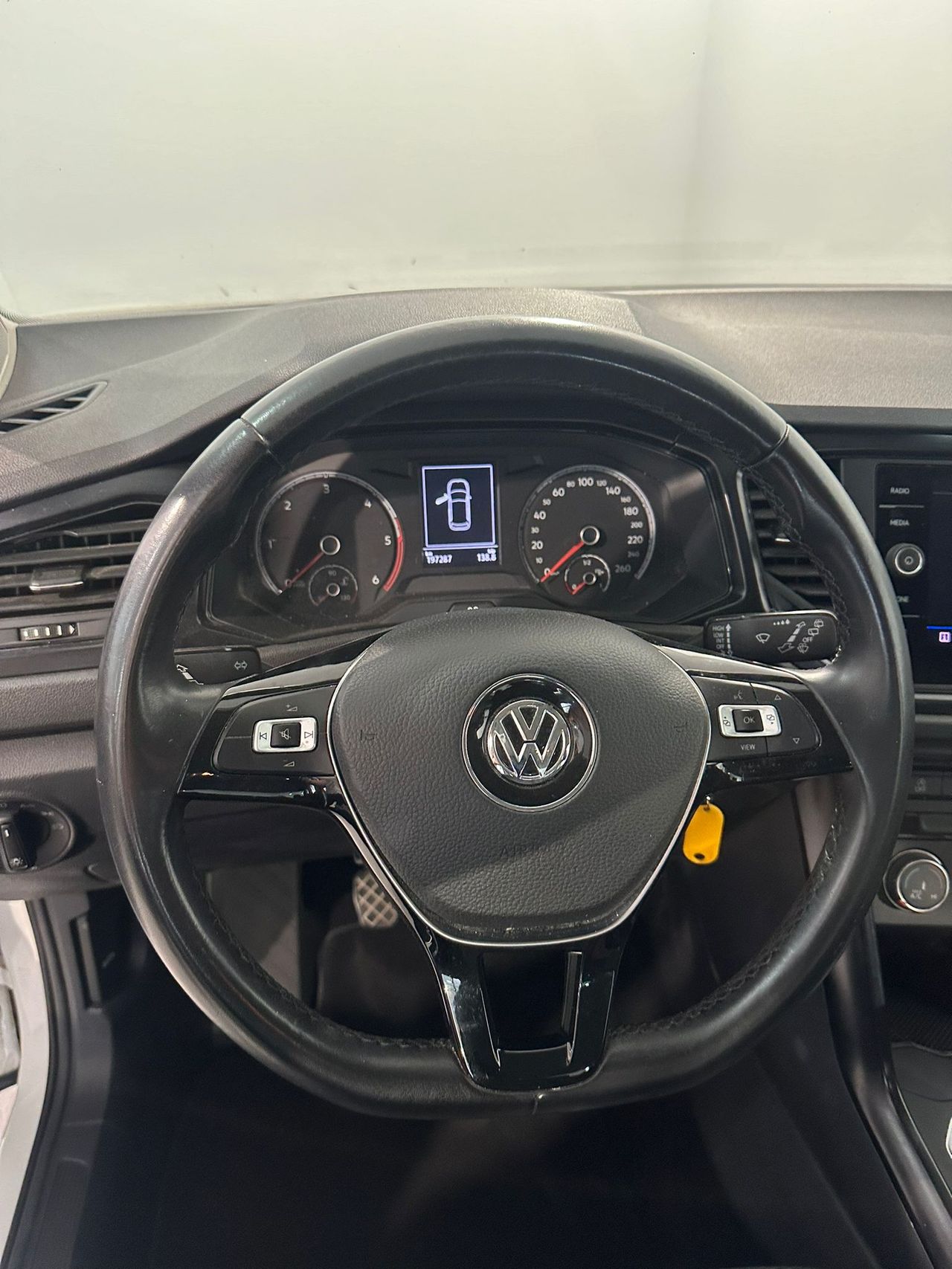 Foto Volkswagen T-Roc 8