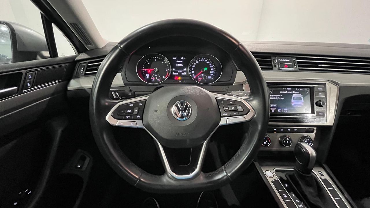 Foto Volkswagen Passat 14