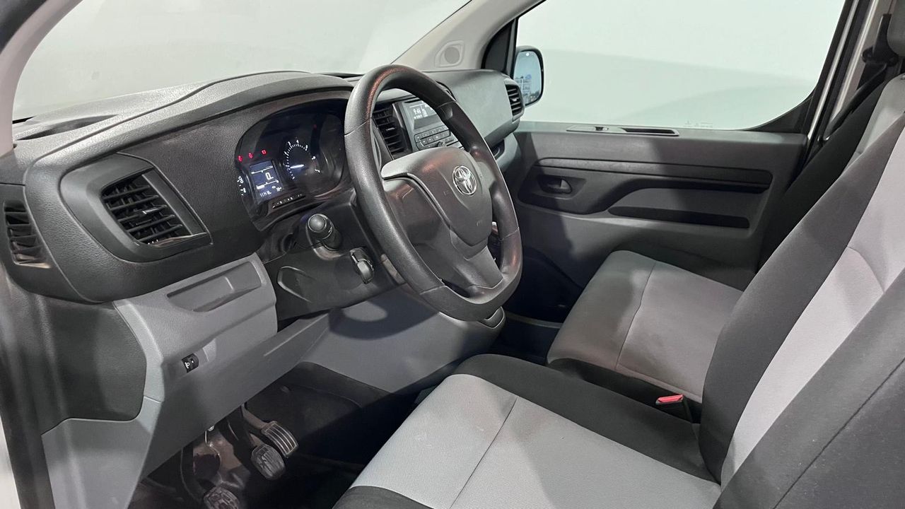 Foto Toyota Proace Verso 10