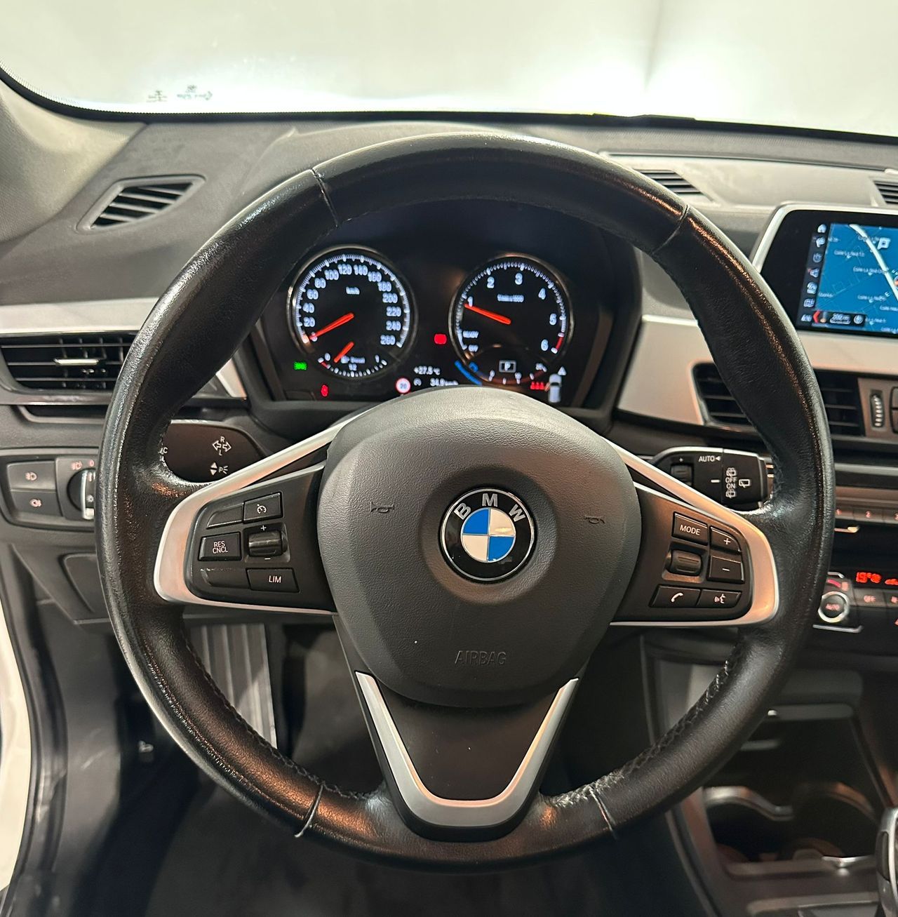 Foto BMW X1 9