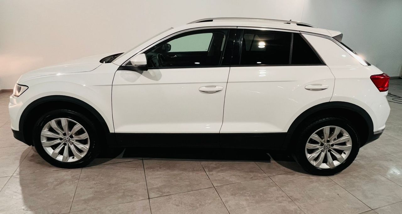 Foto Volkswagen T-Roc 12