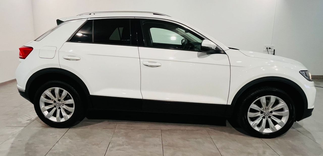 Foto Volkswagen T-Roc 15