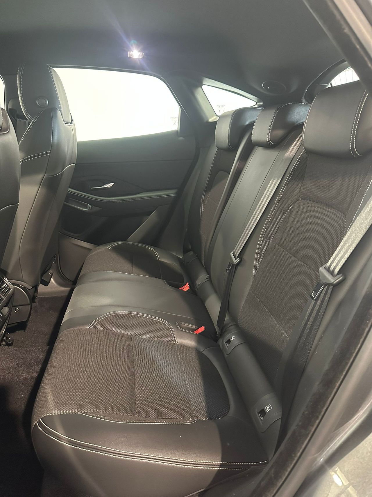 Foto Jaguar E-Pace 2