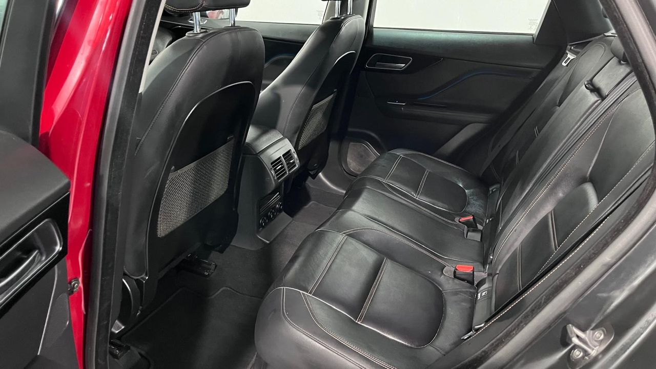Foto Jaguar F-Pace 10