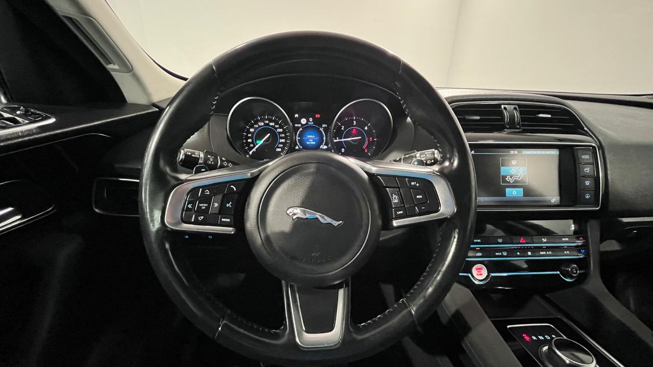 Foto Jaguar F-Pace 14