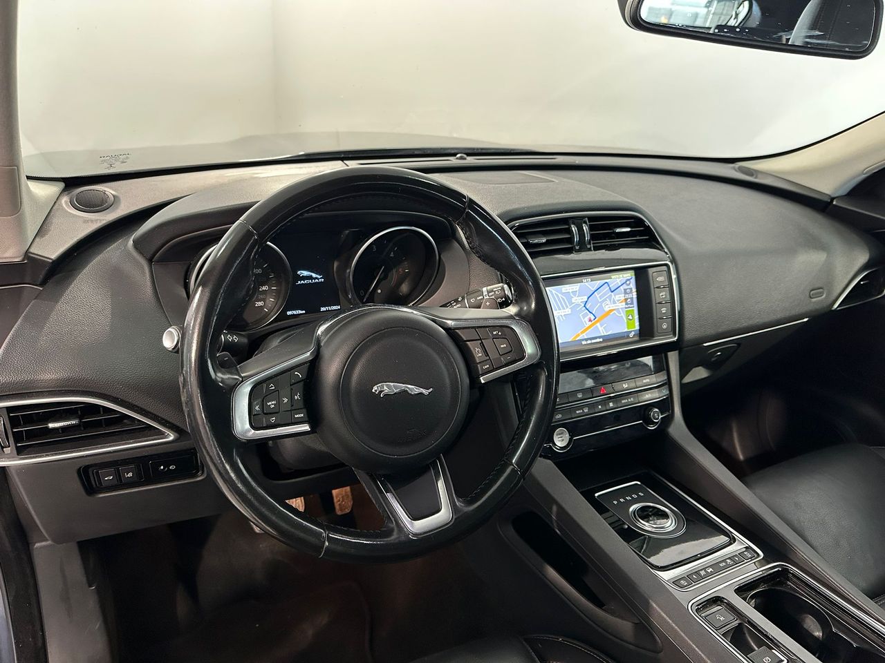Foto Jaguar F-Pace 8