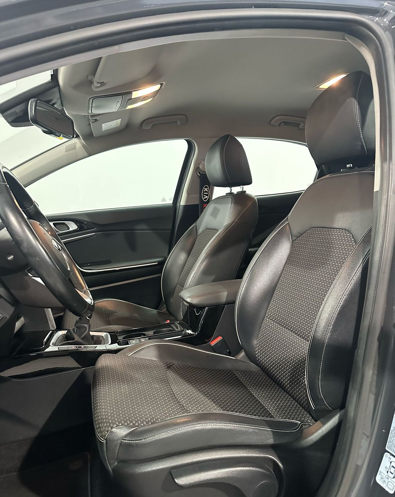 Foto Kia XCeed 6