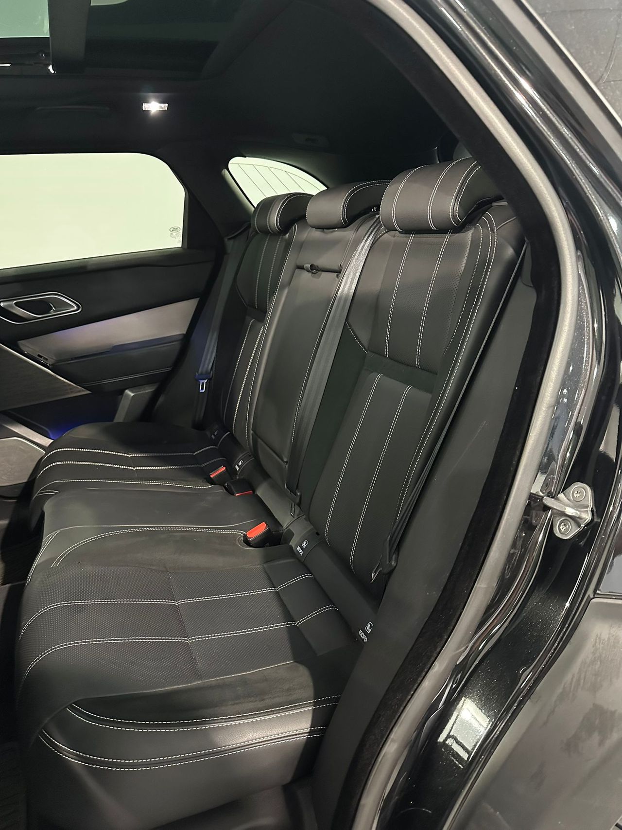Foto Land-Rover Range Rover Velar 10