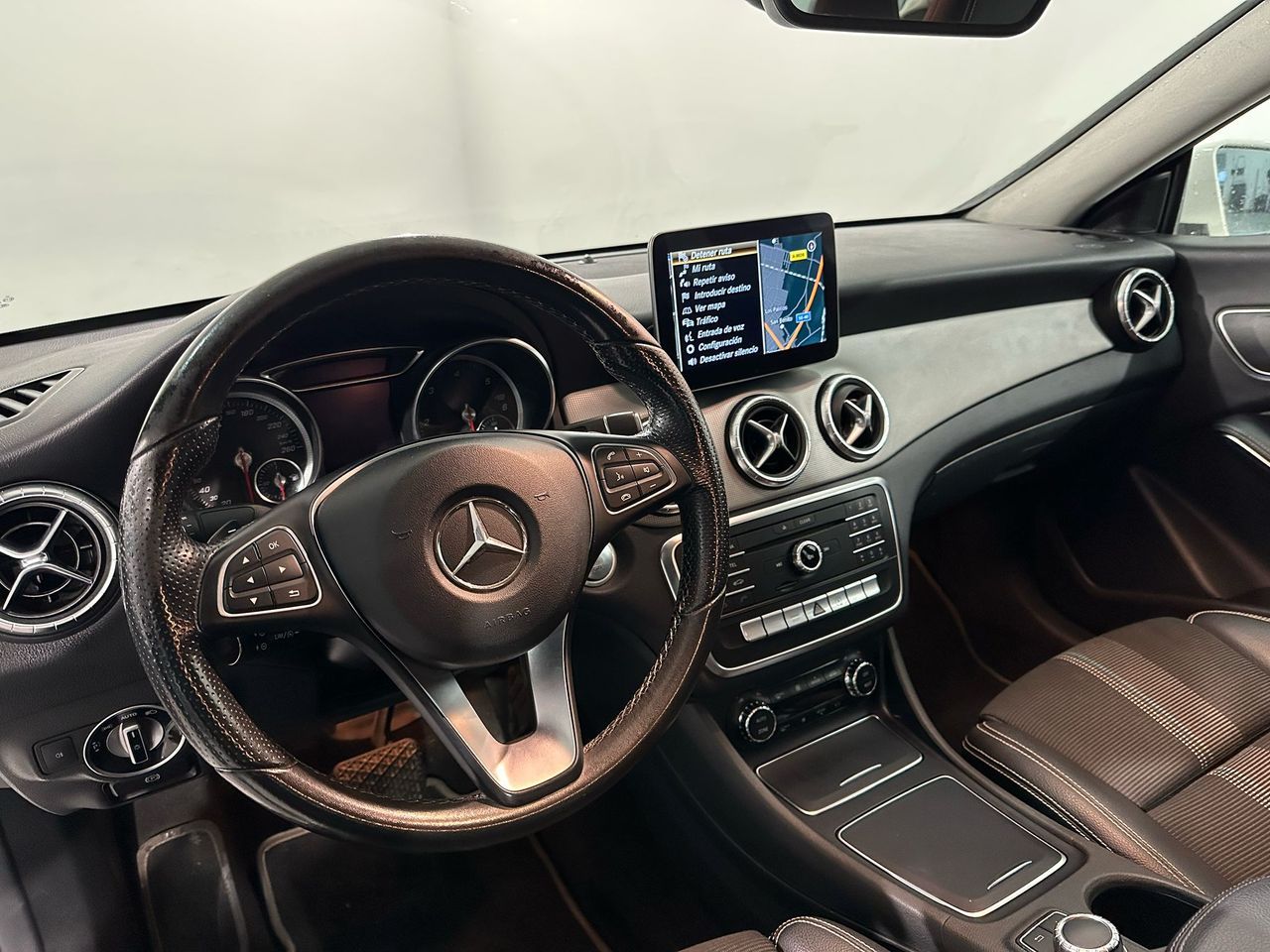 Foto Mercedes-Benz Clase CLA 8