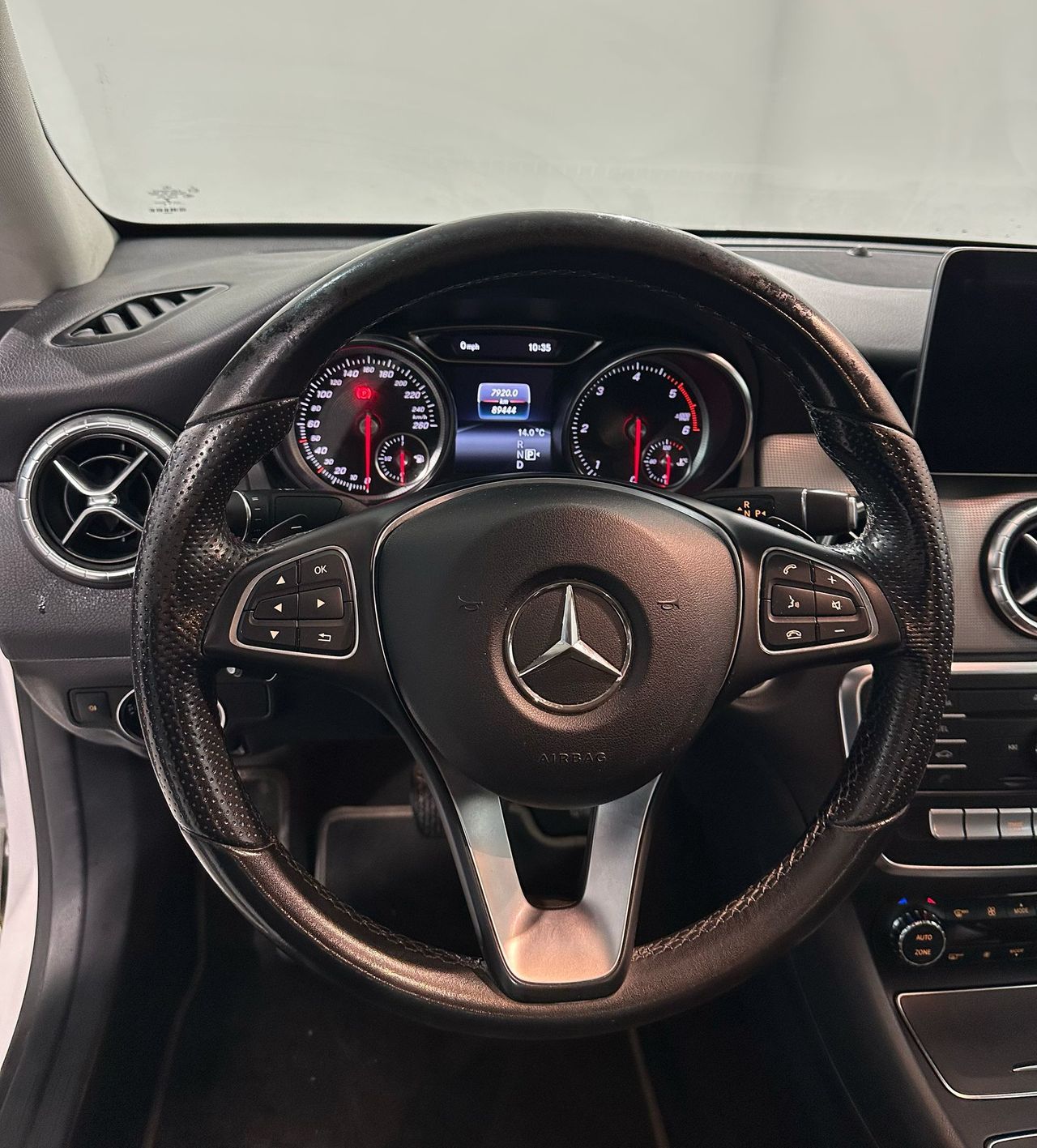 Foto Mercedes-Benz Clase CLA 11