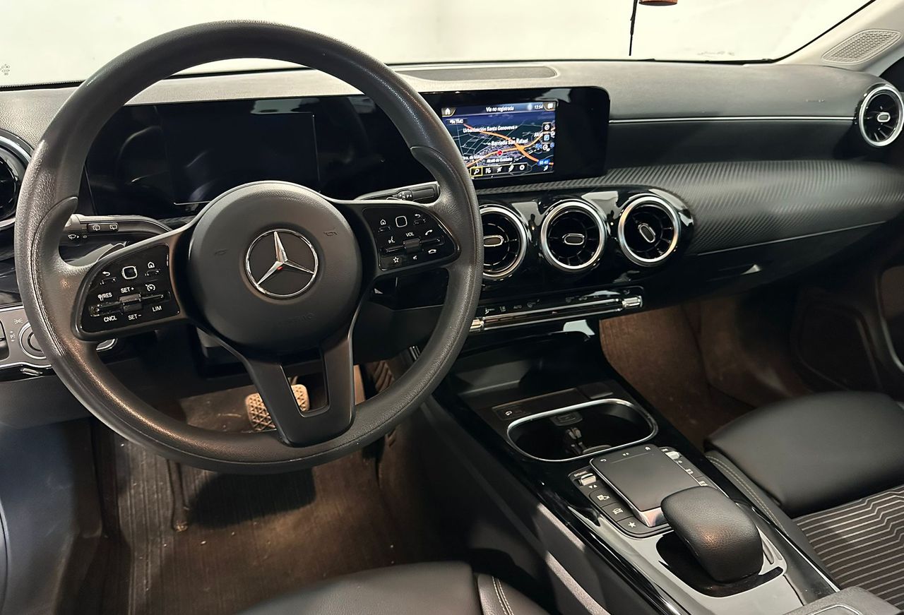 Foto Mercedes-Benz Clase CLA 3