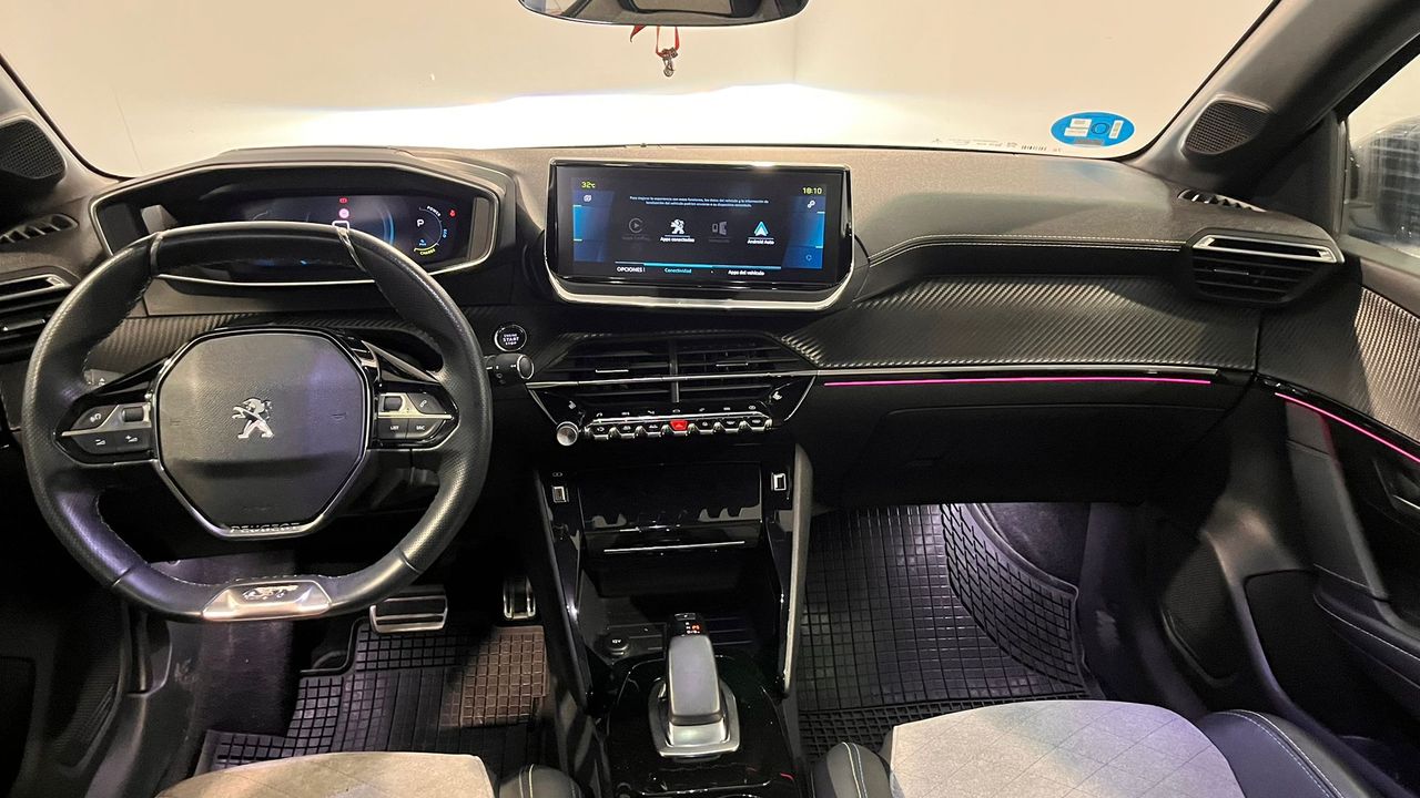 Foto Peugeot e-208 6