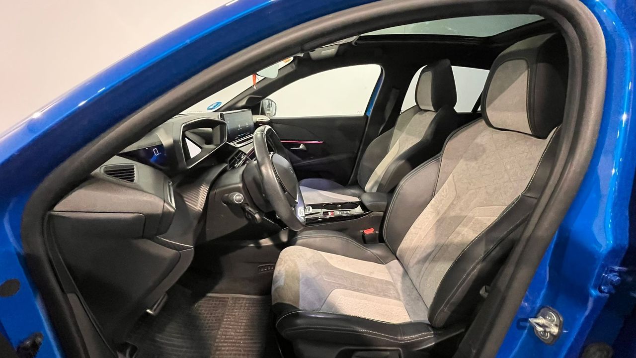 Foto Peugeot e-208 9