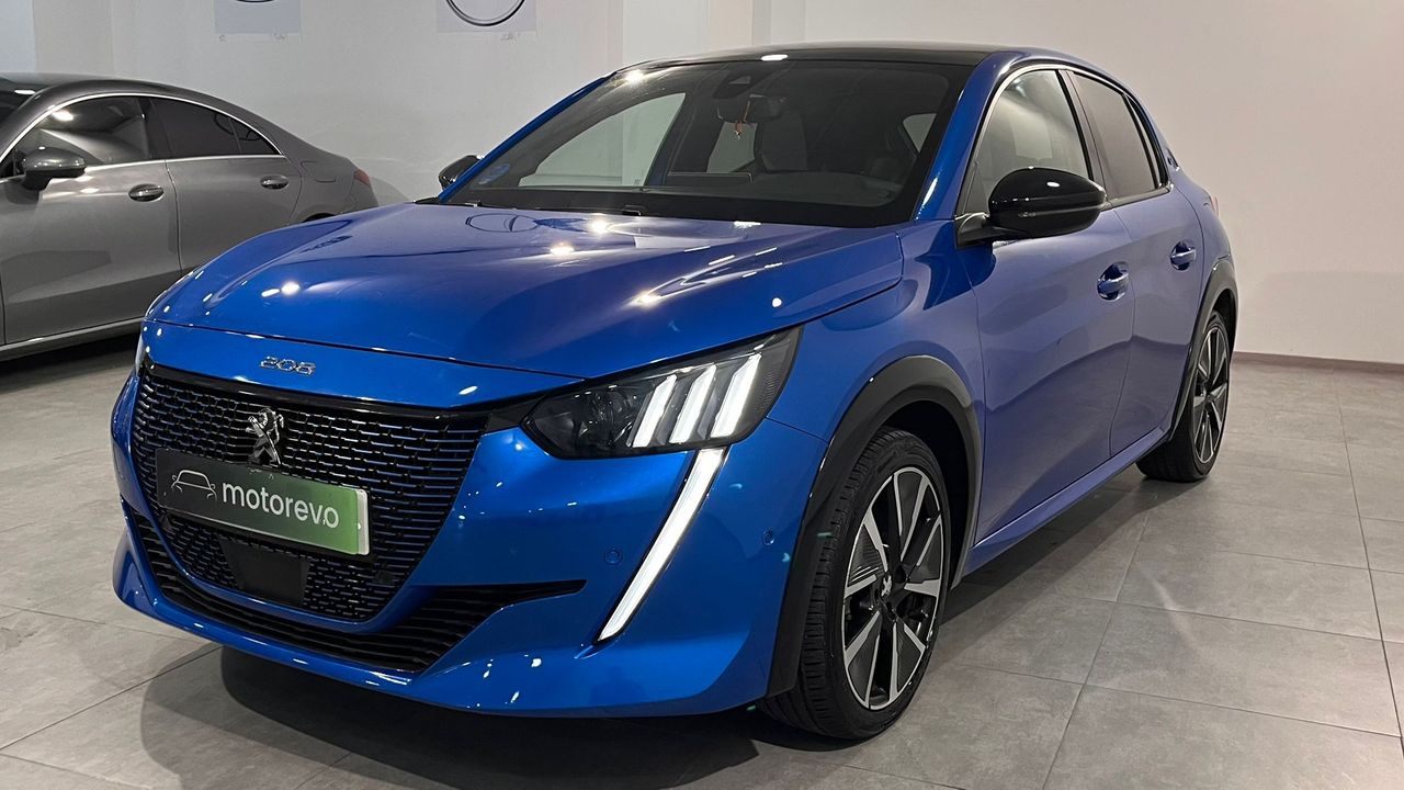 Foto Peugeot e-208 12