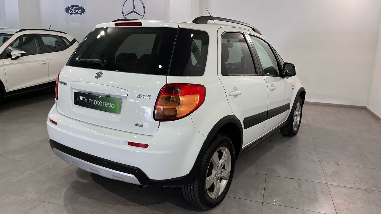 Foto Suzuki SX4 3