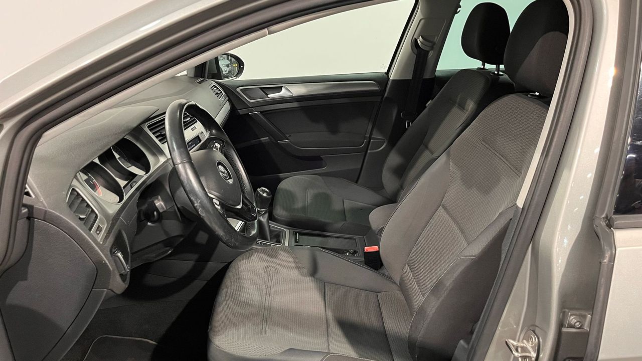 Foto Volkswagen Golf 9