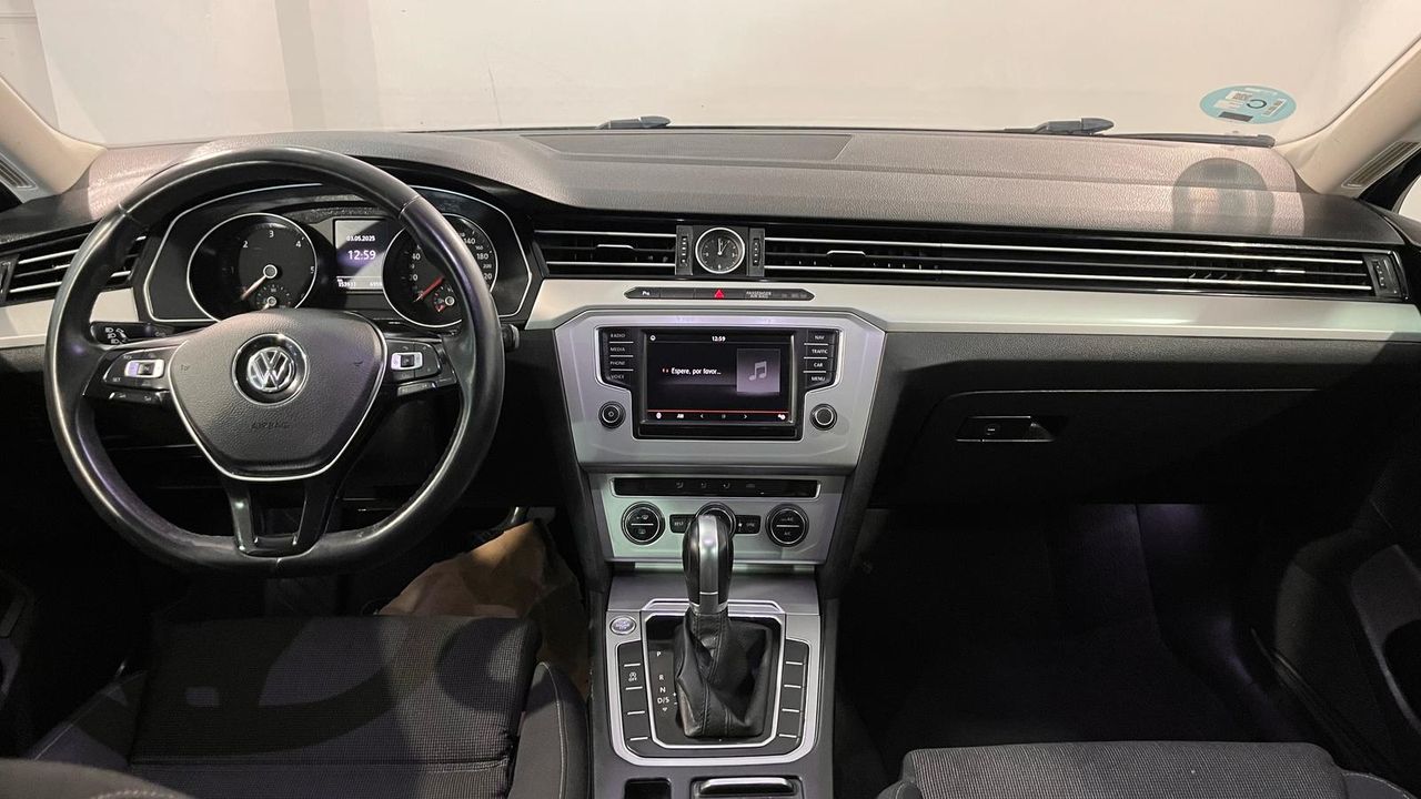 Foto Volkswagen Passat 9
