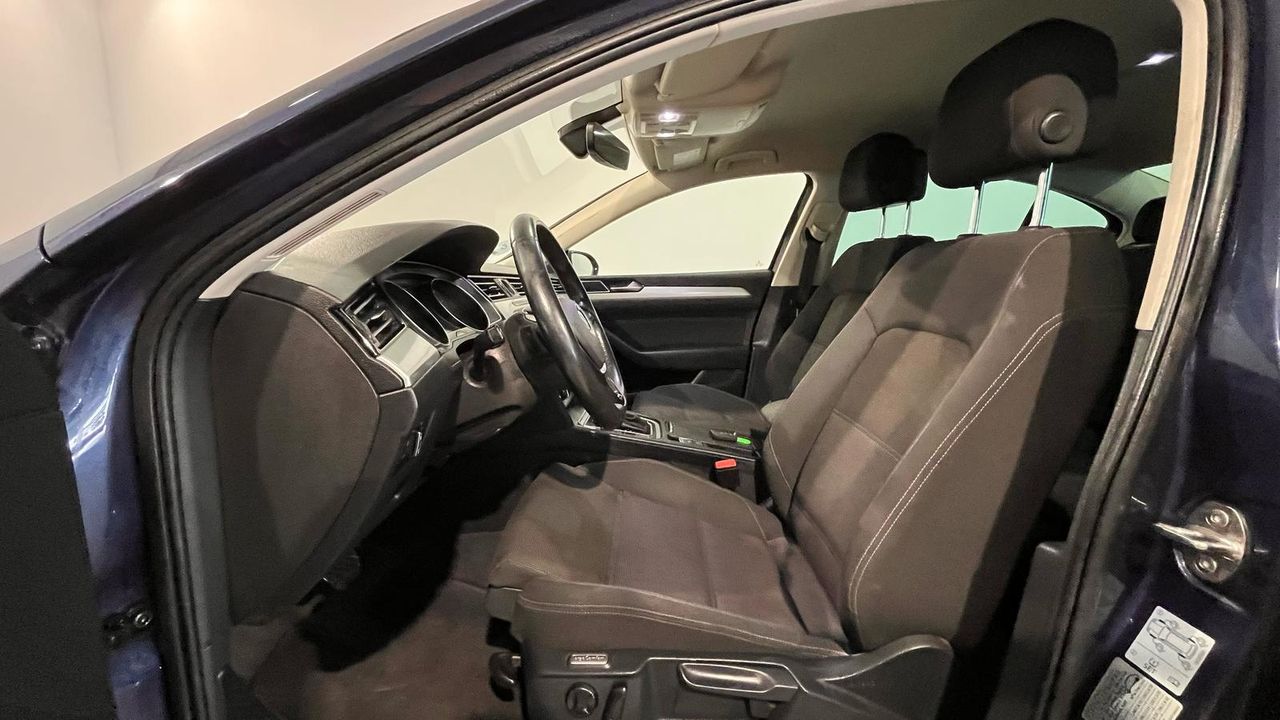Foto Volkswagen Passat 10