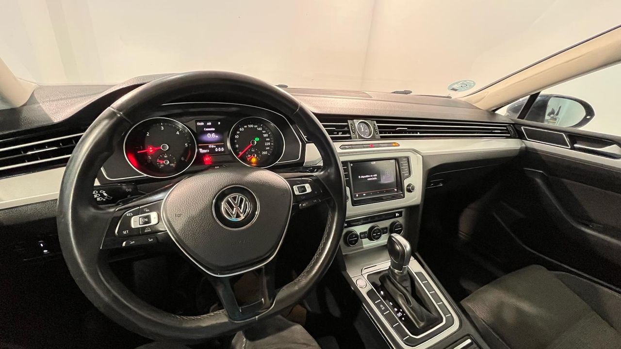Foto Volkswagen Passat 13