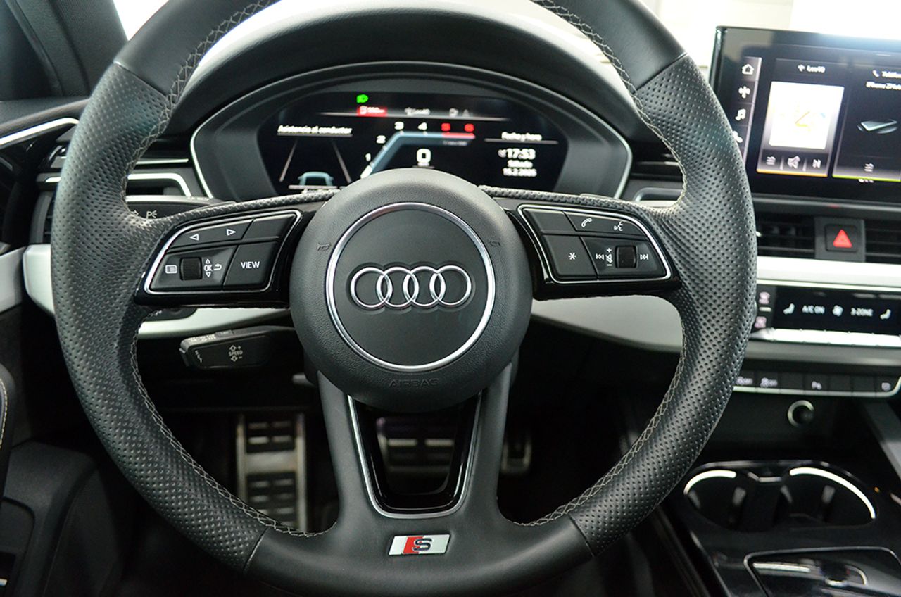 Foto Audi S4 16