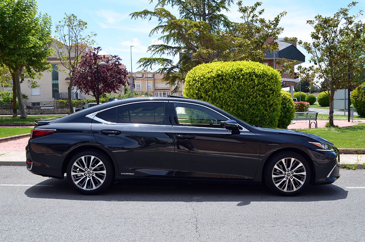 Foto Lexus ES 4