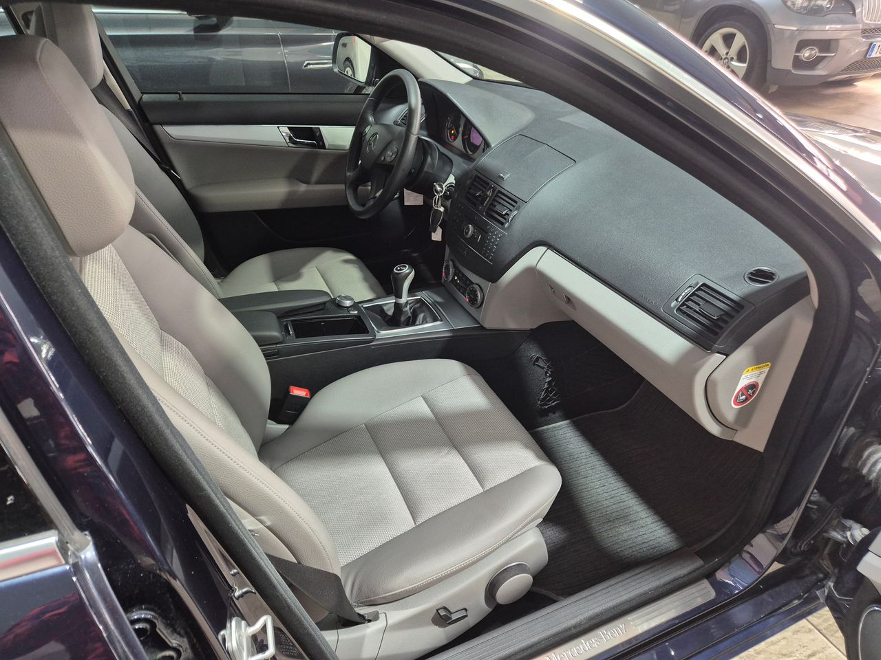 Foto Mercedes-Benz Clase C 4