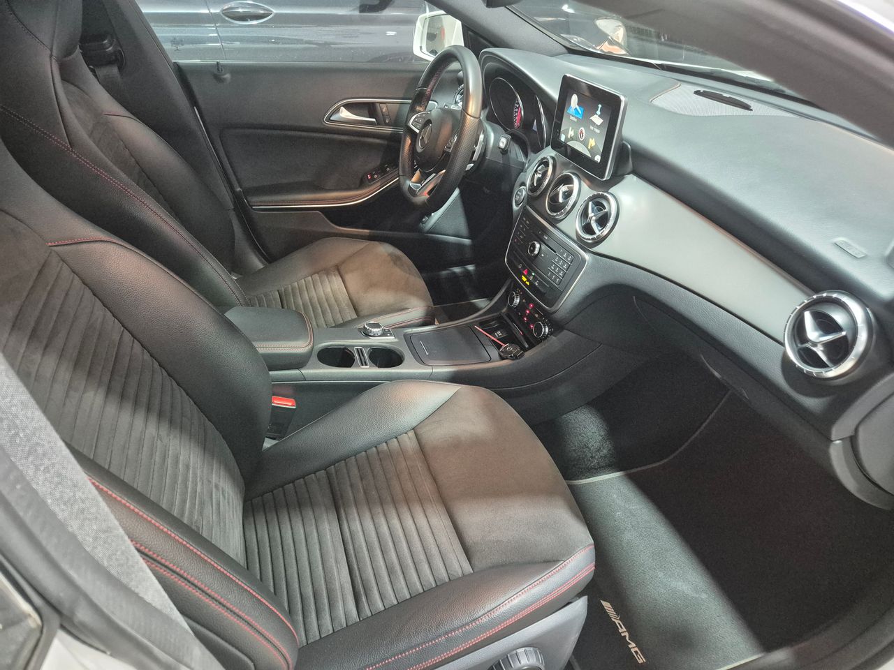 Foto Mercedes-Benz Clase CLA 5