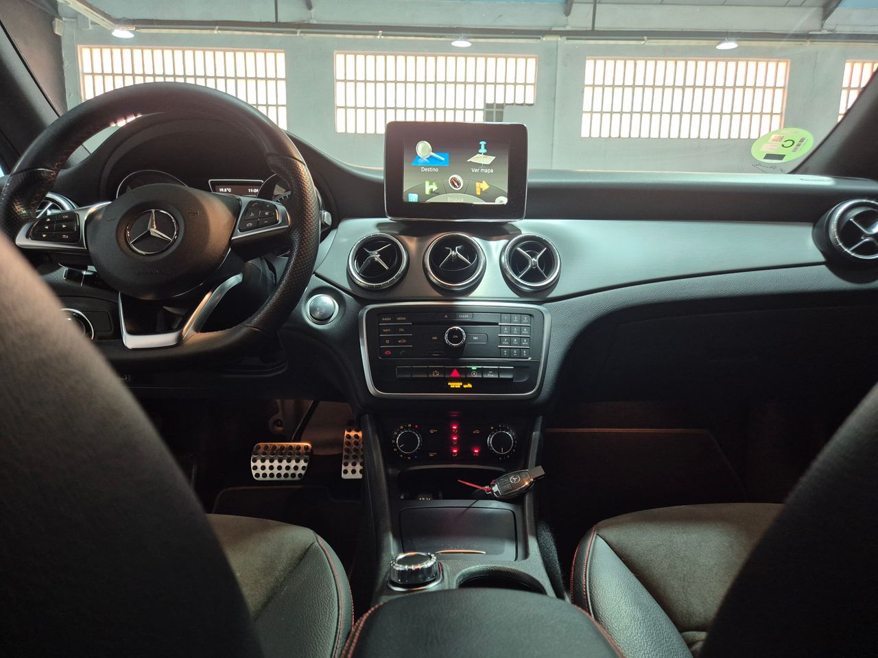 Foto Mercedes-Benz Clase CLA 21
