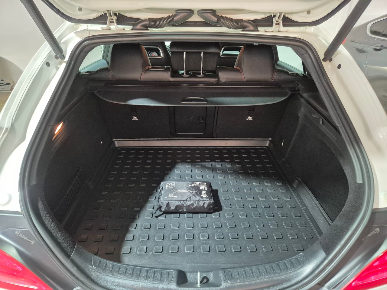 Foto Mercedes-Benz Clase CLA 26