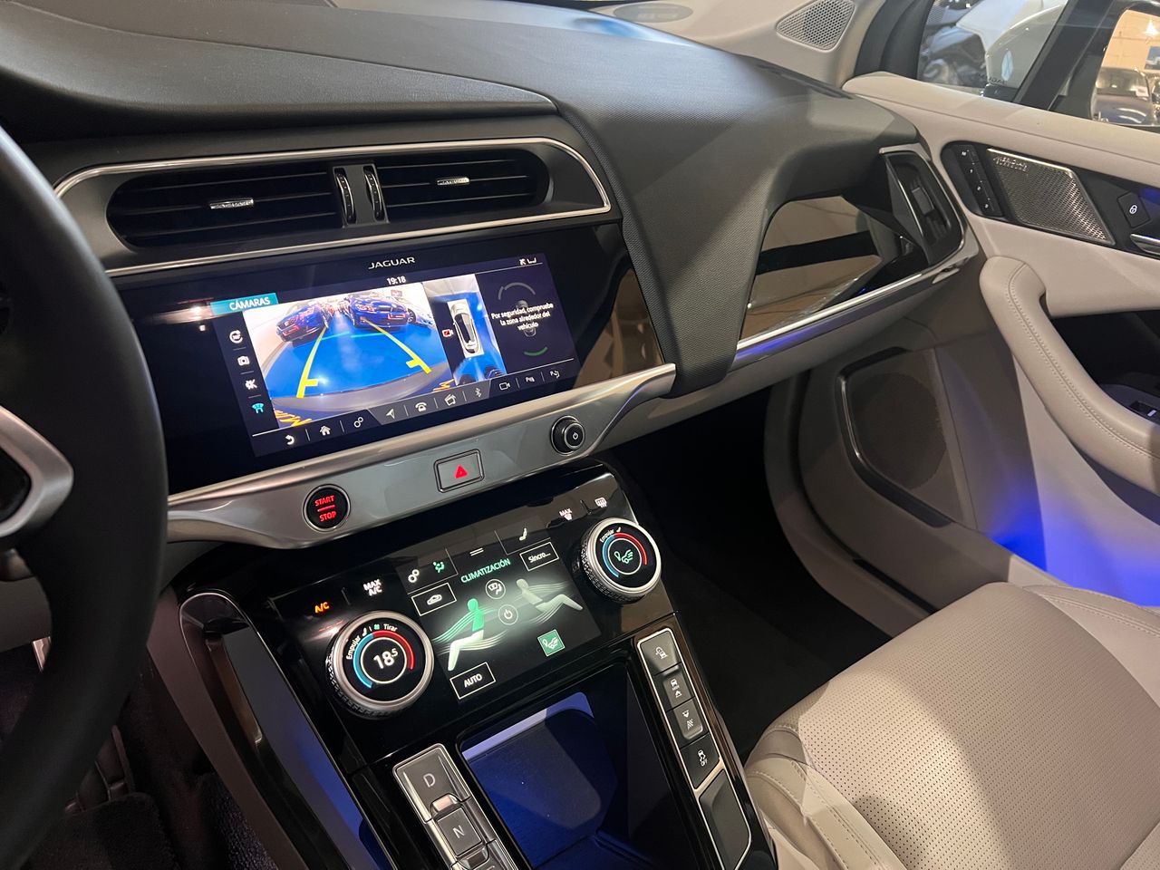 Foto Jaguar I-Pace 32