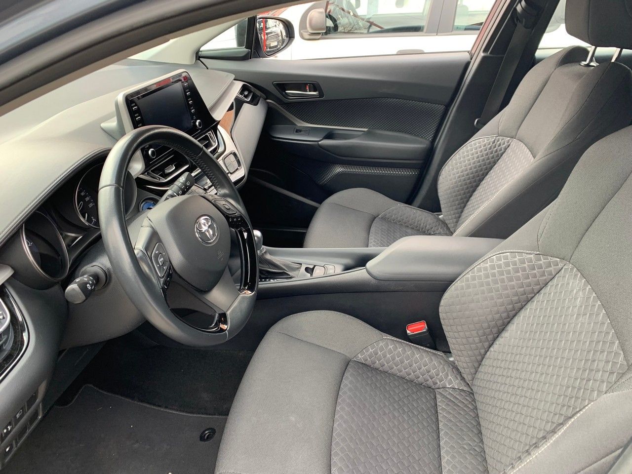 Foto Toyota C-HR 8