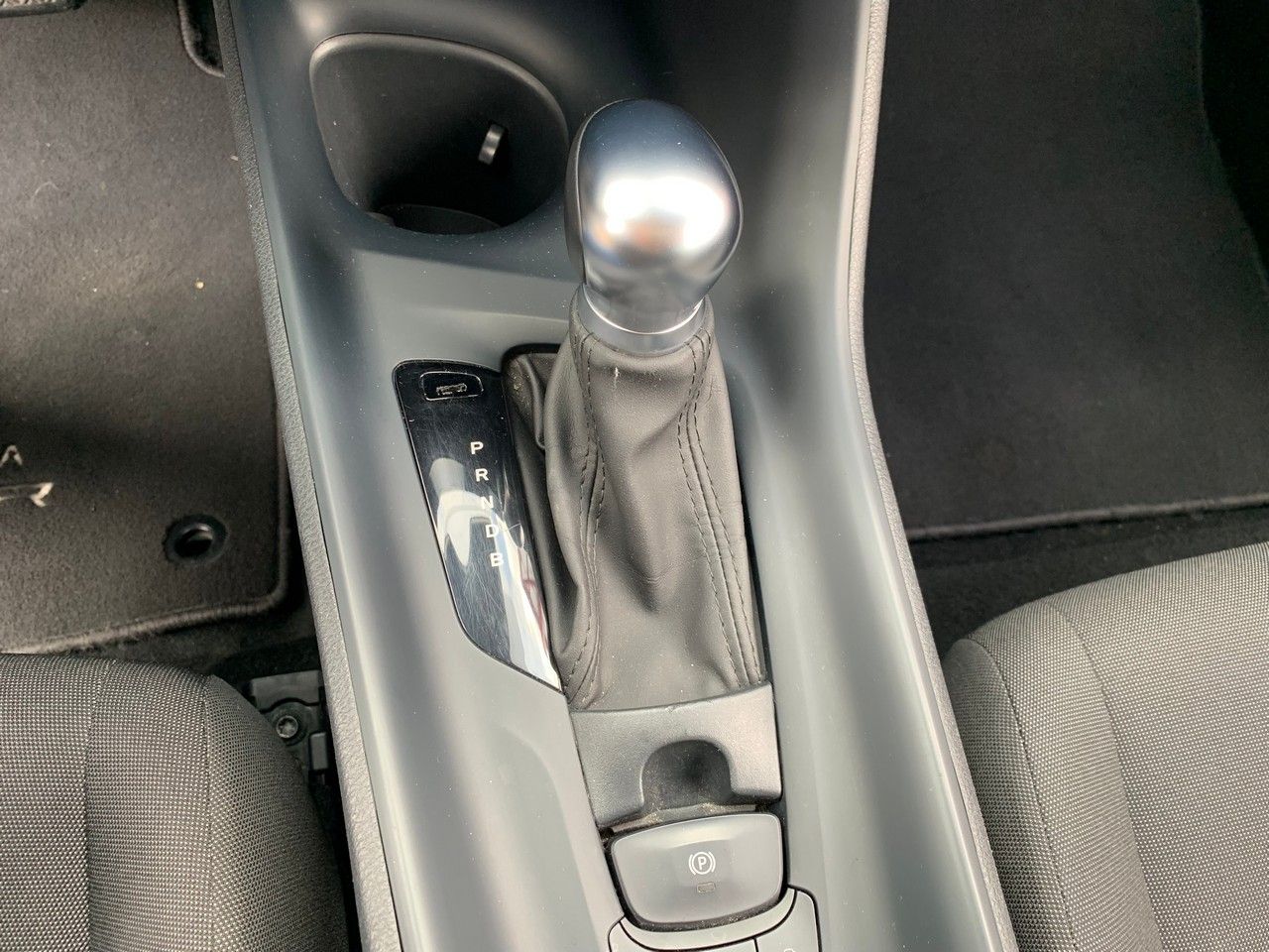 Foto Toyota C-HR 14