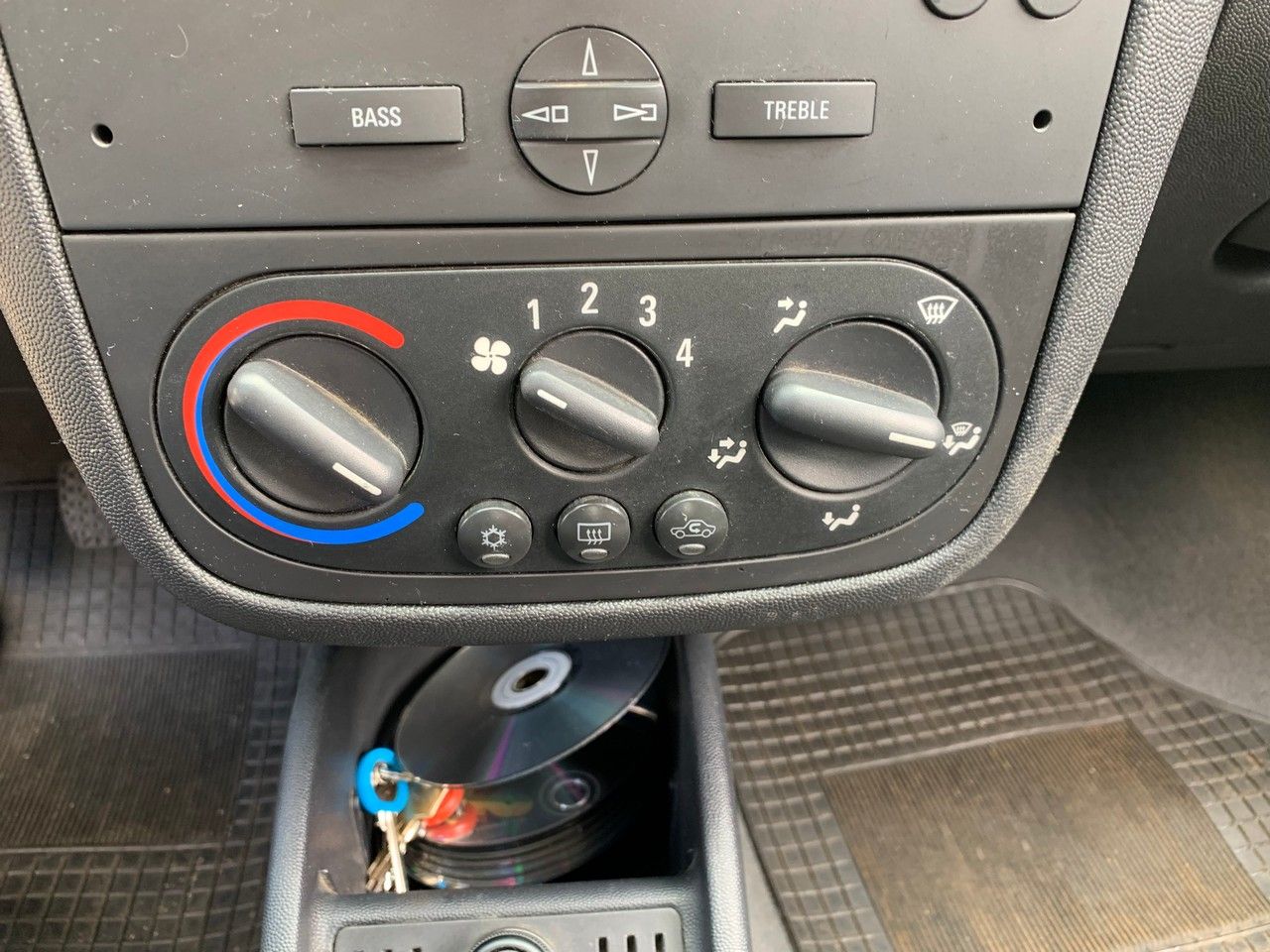 Foto Opel Corsa 11