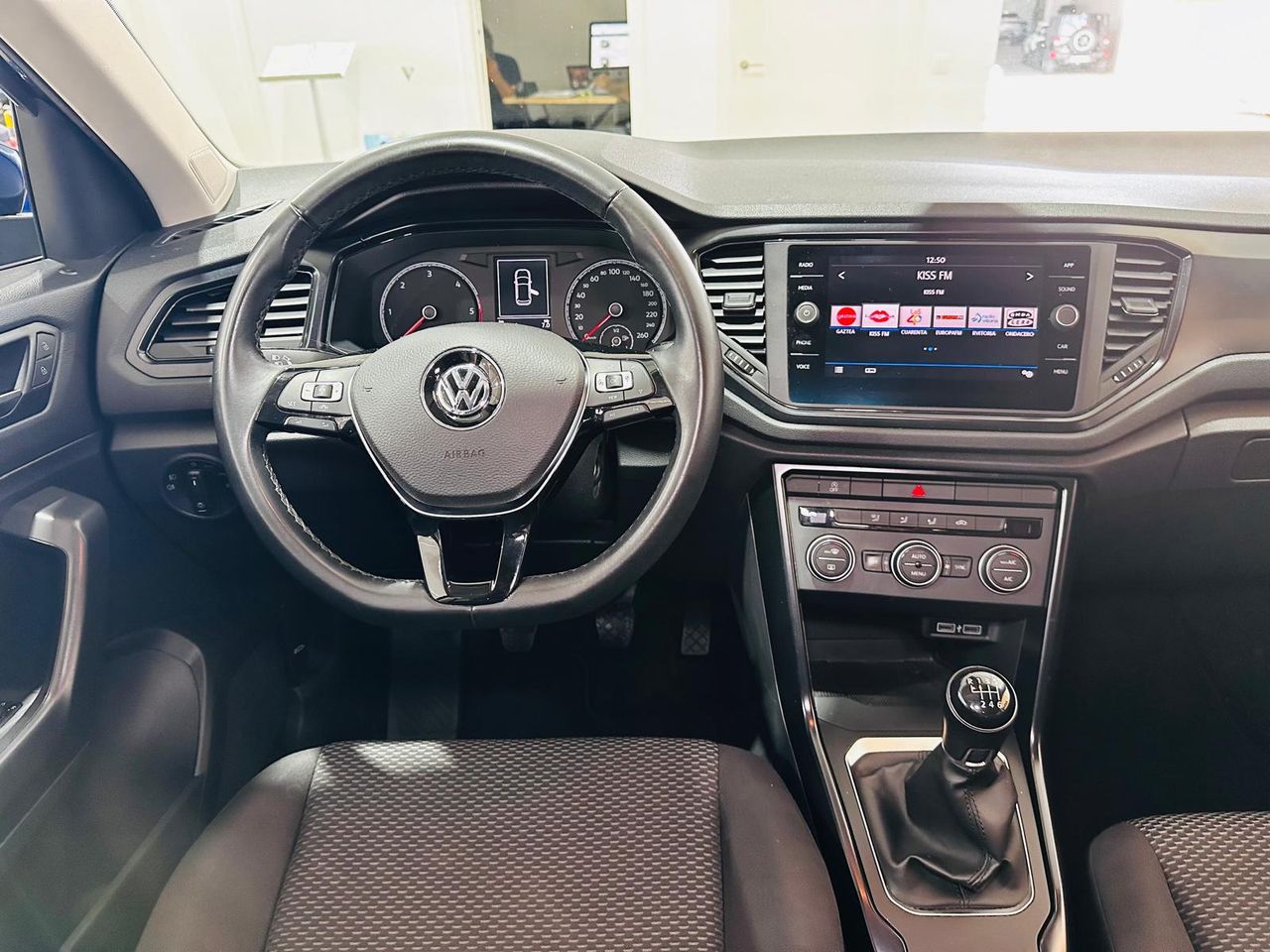 Foto Volkswagen T-Roc 29